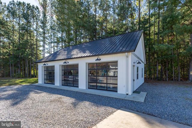 6829 FOX RIDGE RD, Spotsylvania, VA 22551