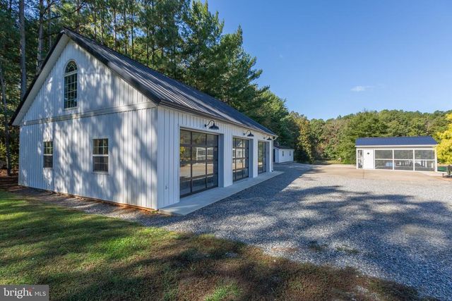 6829 FOX RIDGE RD, Spotsylvania, VA 22551