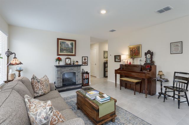 322 Ashbrook Way, Princeton, TX 75407