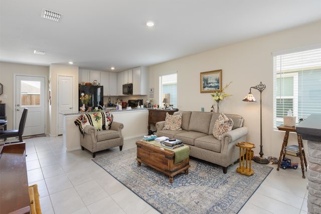 322 Ashbrook Way, Princeton, TX 75407