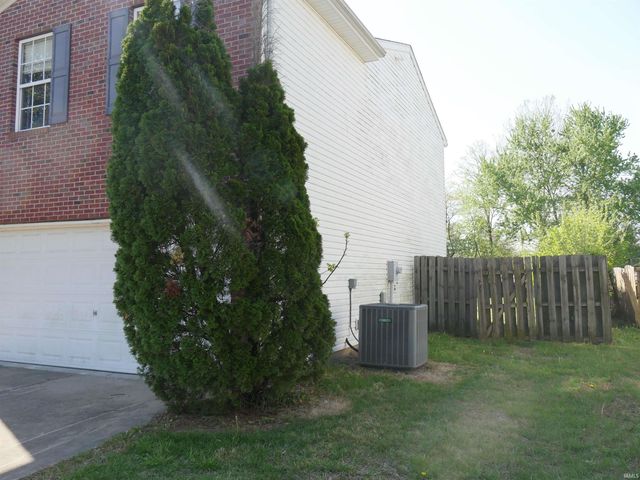 8145 BLAKE Boulevard, Newburgh, IN 47630