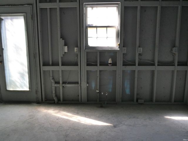 8145 BLAKE Boulevard, Newburgh, IN 47630