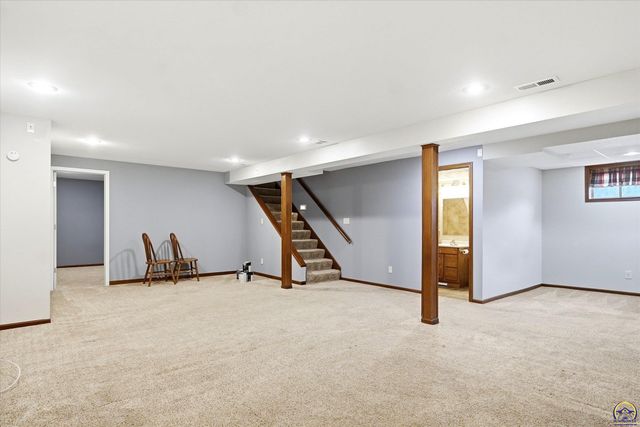 4401 NW 46th ST, Topeka, KS 66618
