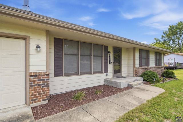 4401 NW 46th ST, Topeka, KS 66618