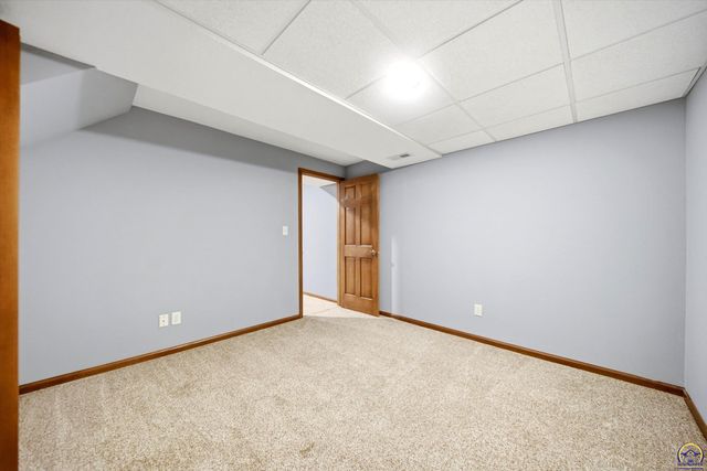 4401 NW 46th ST, Topeka, KS 66618