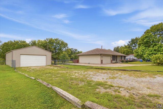 4401 NW 46th ST, Topeka, KS 66618