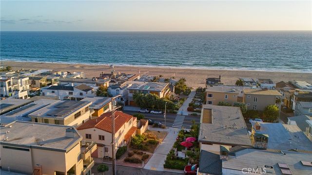 220 Manhattan Avenue, Manhattan Beach, CA 90266