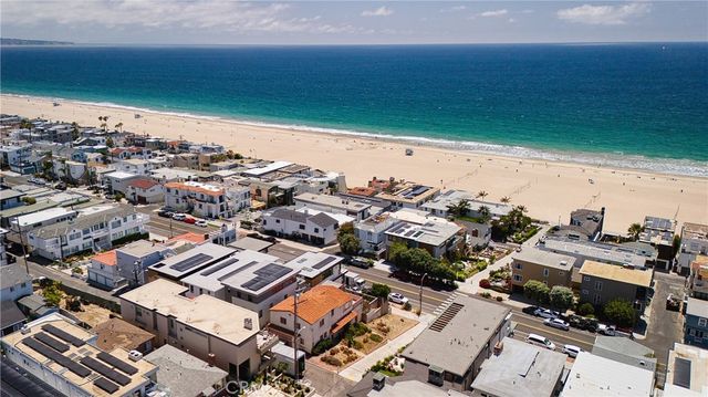 220 Manhattan Avenue, Manhattan Beach, CA 90266