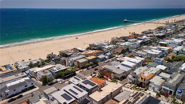 220 Manhattan Avenue, Manhattan Beach, CA 90266