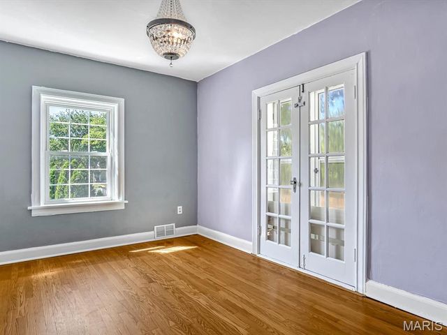 919 E Monroe Street, Belleville, IL 62220