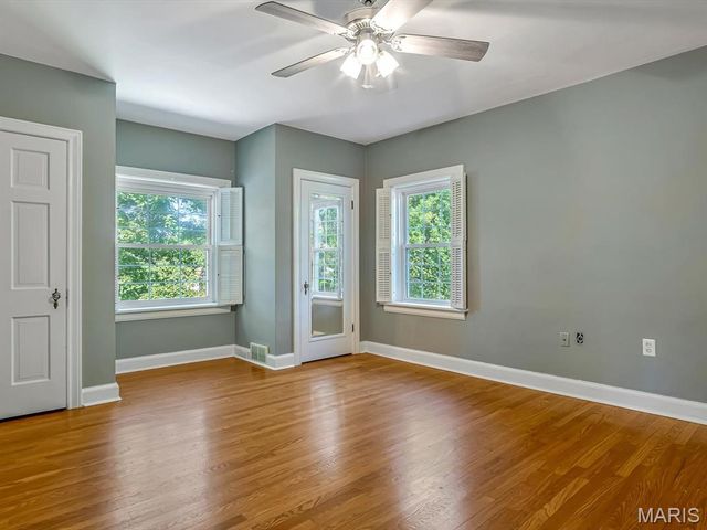 919 E Monroe Street, Belleville, IL 62220