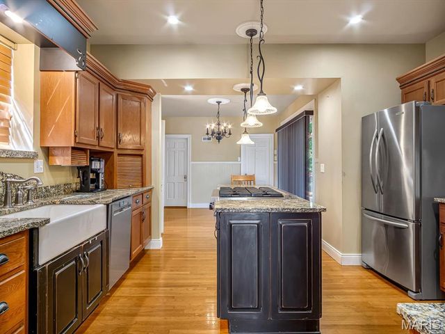 919 E Monroe Street, Belleville, IL 62220