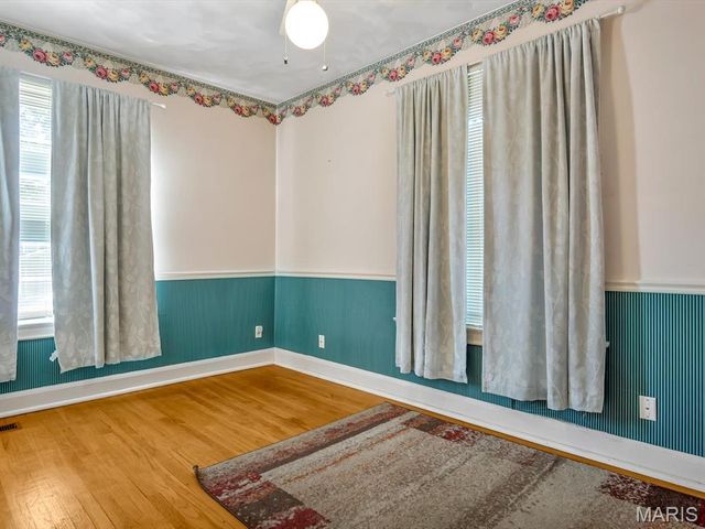 919 E Monroe Street, Belleville, IL 62220