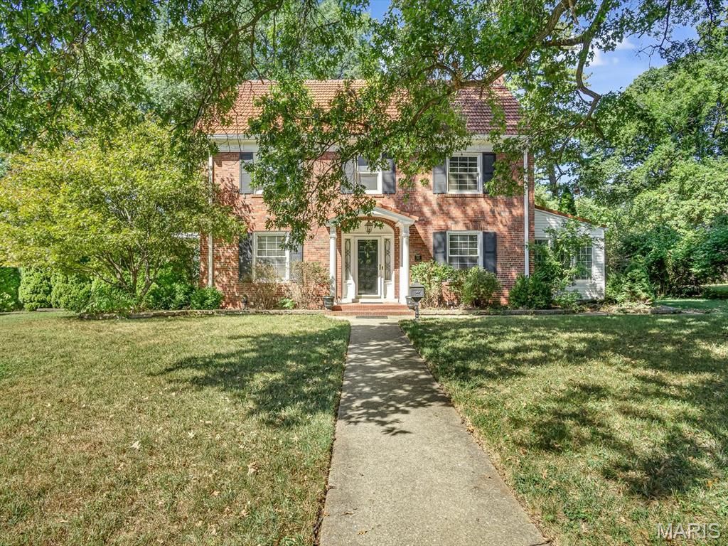 919 E Monroe Street, Belleville, IL 62220