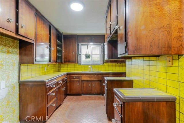 722 E 6th Street, Ontario, CA 91764