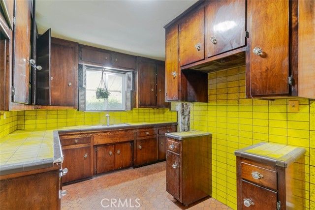 722 E 6th Street, Ontario, CA 91764