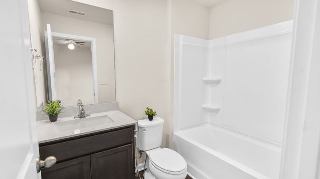 6078 Cullen Dr, La Vergne, TN 37086
