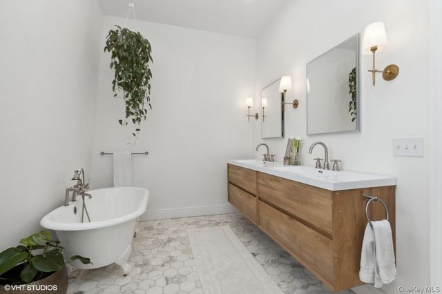 33 Davis Street, Beacon, NY 12508