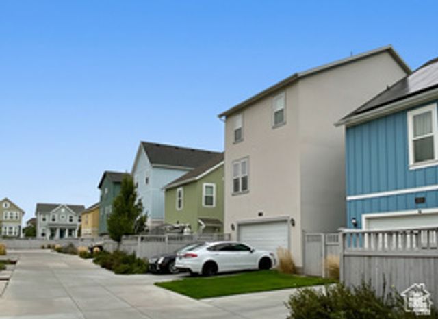 11638 S SKYWARD RD, South Jordan, UT 84009