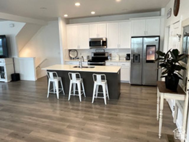 11638 S SKYWARD RD, South Jordan, UT 84009