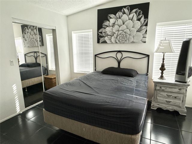 6907 AMERICANA DRIVE NE 101, St Petersburg, FL 33702