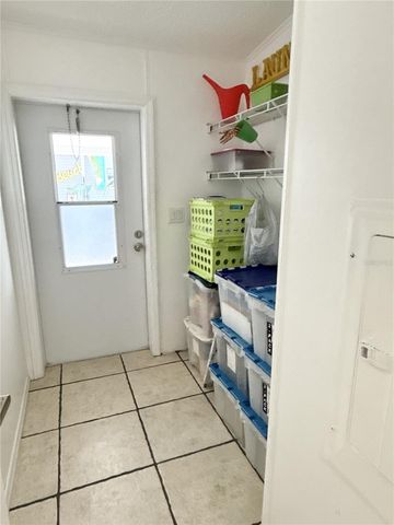 6907 AMERICANA DRIVE NE 101, St Petersburg, FL 33702