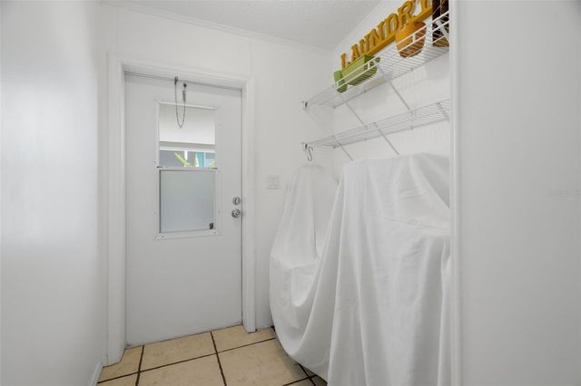 6907 AMERICANA DRIVE NE 101, St Petersburg, FL 33702