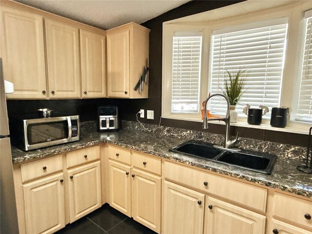 6907 AMERICANA DRIVE NE 101, St Petersburg, FL 33702