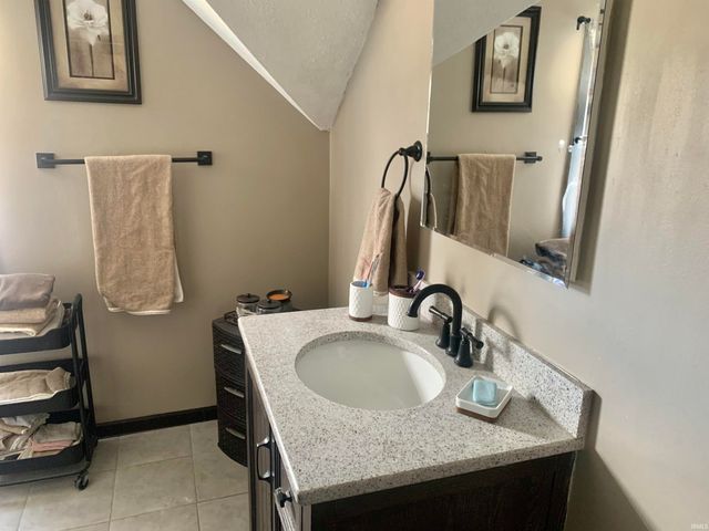 131 E Fox Street, South Bend, IN 46613