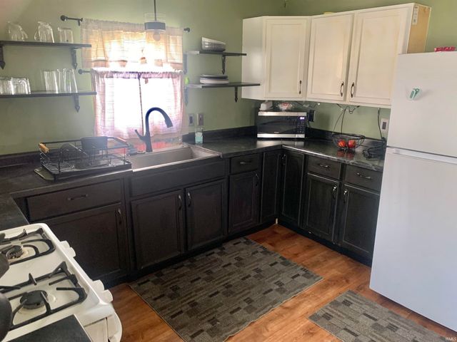 131 E Fox Street, South Bend, IN 46613