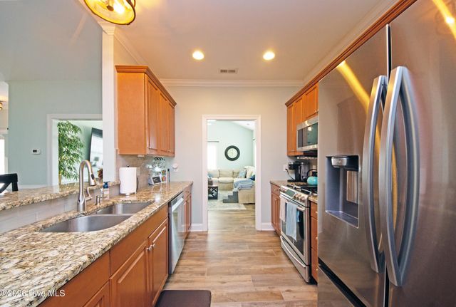 304 Angelfish Court, Newport, NC 28570