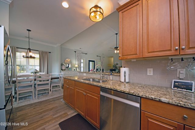 304 Angelfish Court, Newport, NC 28570