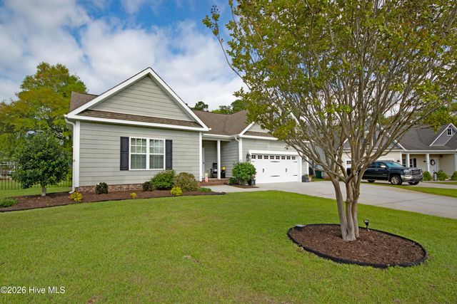 304 Angelfish Court, Newport, NC 28570