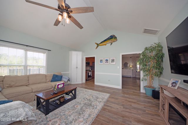 304 Angelfish Court, Newport, NC 28570