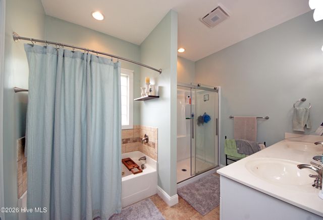 304 Angelfish Court, Newport, NC 28570