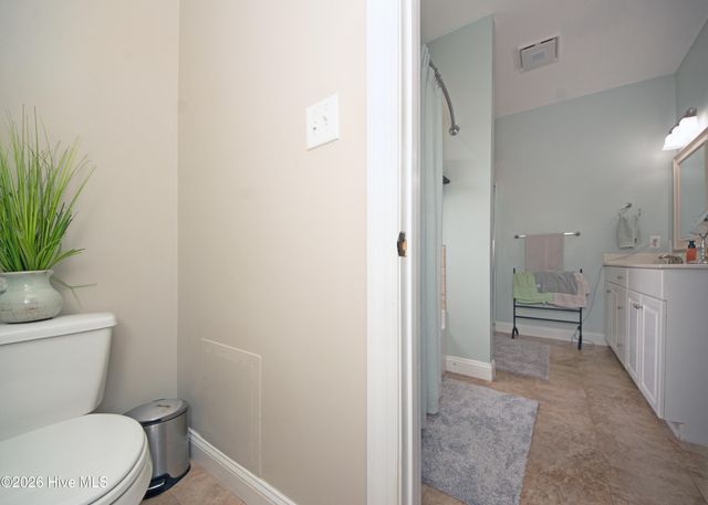 304 Angelfish Court, Newport, NC 28570