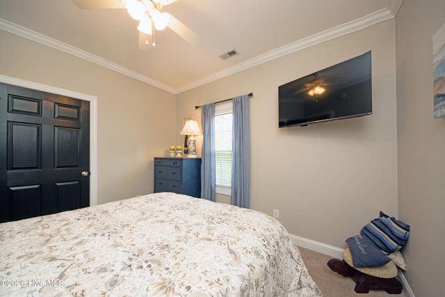 304 Angelfish Court, Newport, NC 28570