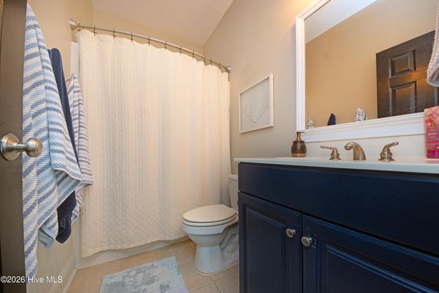 304 Angelfish Court, Newport, NC 28570