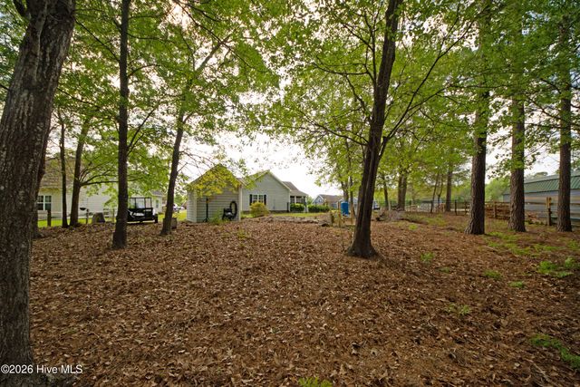 304 Angelfish Court, Newport, NC 28570