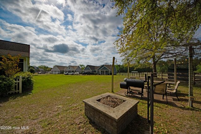 304 Angelfish Court, Newport, NC 28570