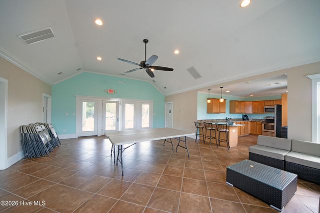 304 Angelfish Court, Newport, NC 28570