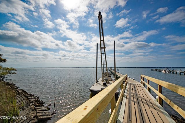 304 Angelfish Court, Newport, NC 28570