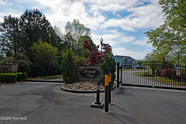 304 Angelfish Court, Newport, NC 28570