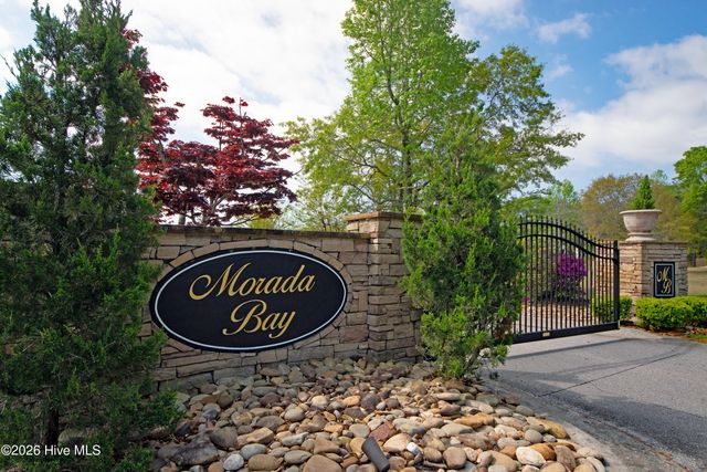 304 Angelfish Court, Newport, NC 28570