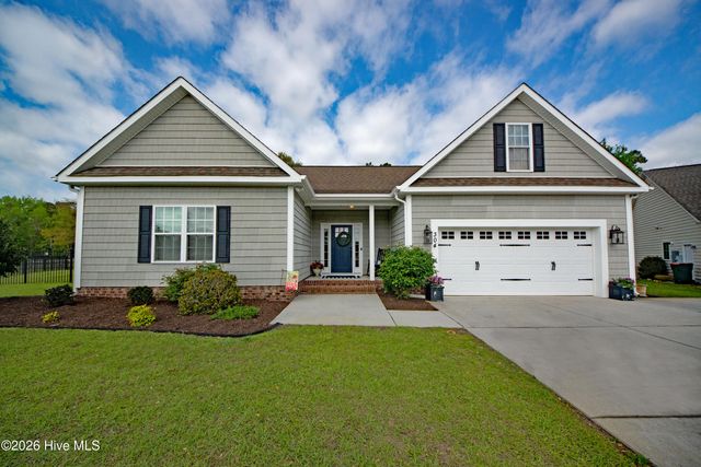 304 Angelfish Court, Newport, NC 28570