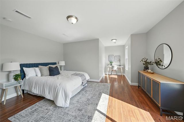 1623 Forest Avenue, St Louis, MO 63139