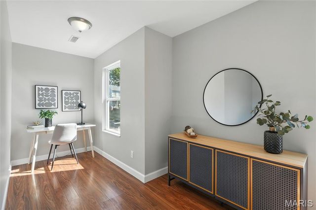 1623 Forest Avenue, St Louis, MO 63139