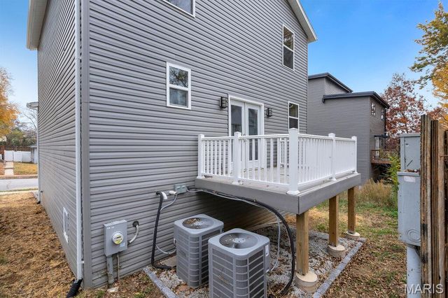 1623 Forest Avenue, St Louis, MO 63139