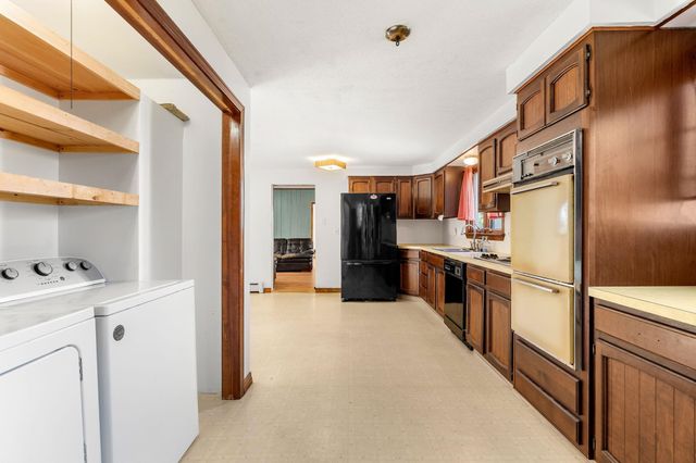 15 Springview Avenue, Manchester, NH 03103