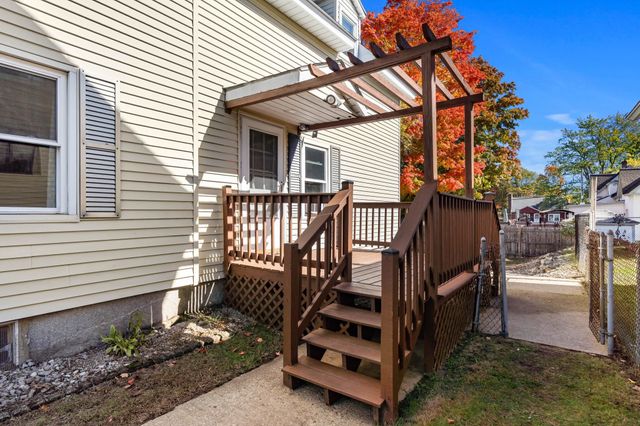 15 Springview Avenue, Manchester, NH 03103